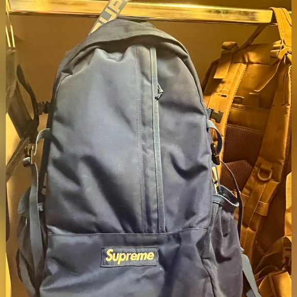 Blue supreme backpack - Picture 3 of 6